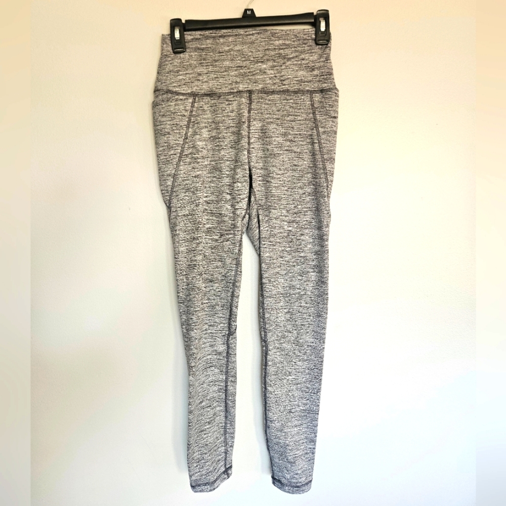Mono B heathered gray leggings with pockets Size medium M